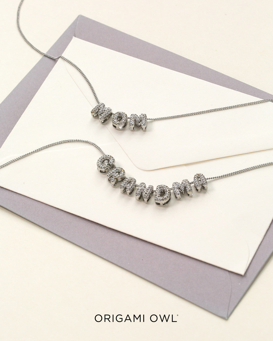 Origami Owl “XO, MOM” Necklace
