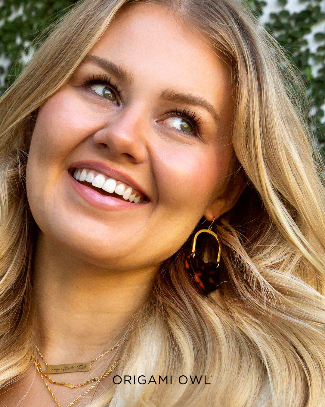 Origami Owl Gold and Tortoise Heart Drop Earrings